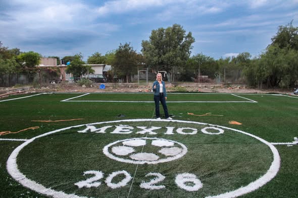 SUPERVISA ALCALDESA DE MÚZQUIZ CONSTRUCCIÓN DE NUEVA CANCHA DEPORTIVA EN LA CUCHILLA