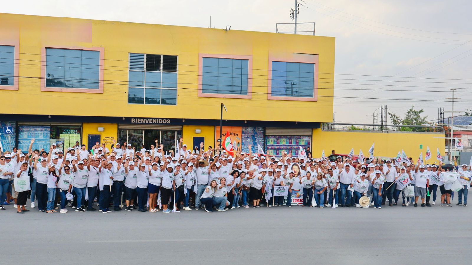 ESRA CAVAZOS LLAMA A TRABAJAR EN EQUIPO POR EL CRECIMIENTO DE MONCLOVA