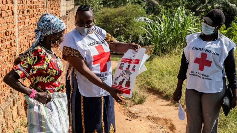 BROTE DE ÉBOLA: ATAQUES A CENTROS SANITARIOS Y PACIENTES QUE SE FUGAN DIFICULTAN ATENDER LA EMERGENCIA