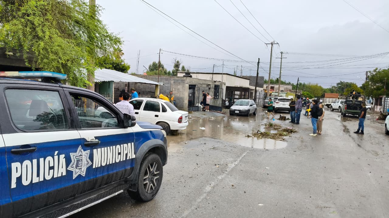 SARAI PÉREZ RECORRE SECTORES INUNDADOS Y SOLICITA APOYO PARA FAMILIAS AFECTADAS