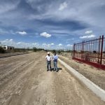 SUPERVISA CHANO DÍAZ AVANCE DE PAVIMENTACIÓN EN LA COLONIA MAGISTERIO