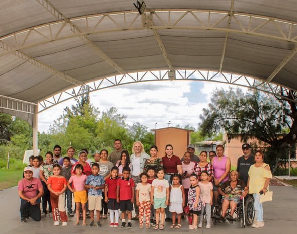 ENTREGA LAURA JIMÉNEZ REHABILITACIÓN DE PLAZA PRINCIPAL EN BARROTERÁN