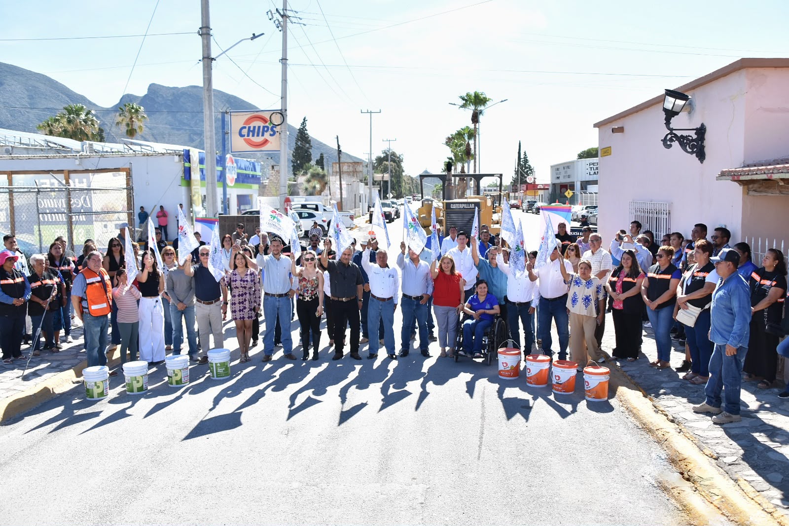 ARRANCA VÍCTOR LEIJA VEGA RECARPETEO DE CALLE JUÁREZ PARA MEJORAR MOVILIDAD E IMAGEN URBANA DE CUATRO CIÉNEGAS