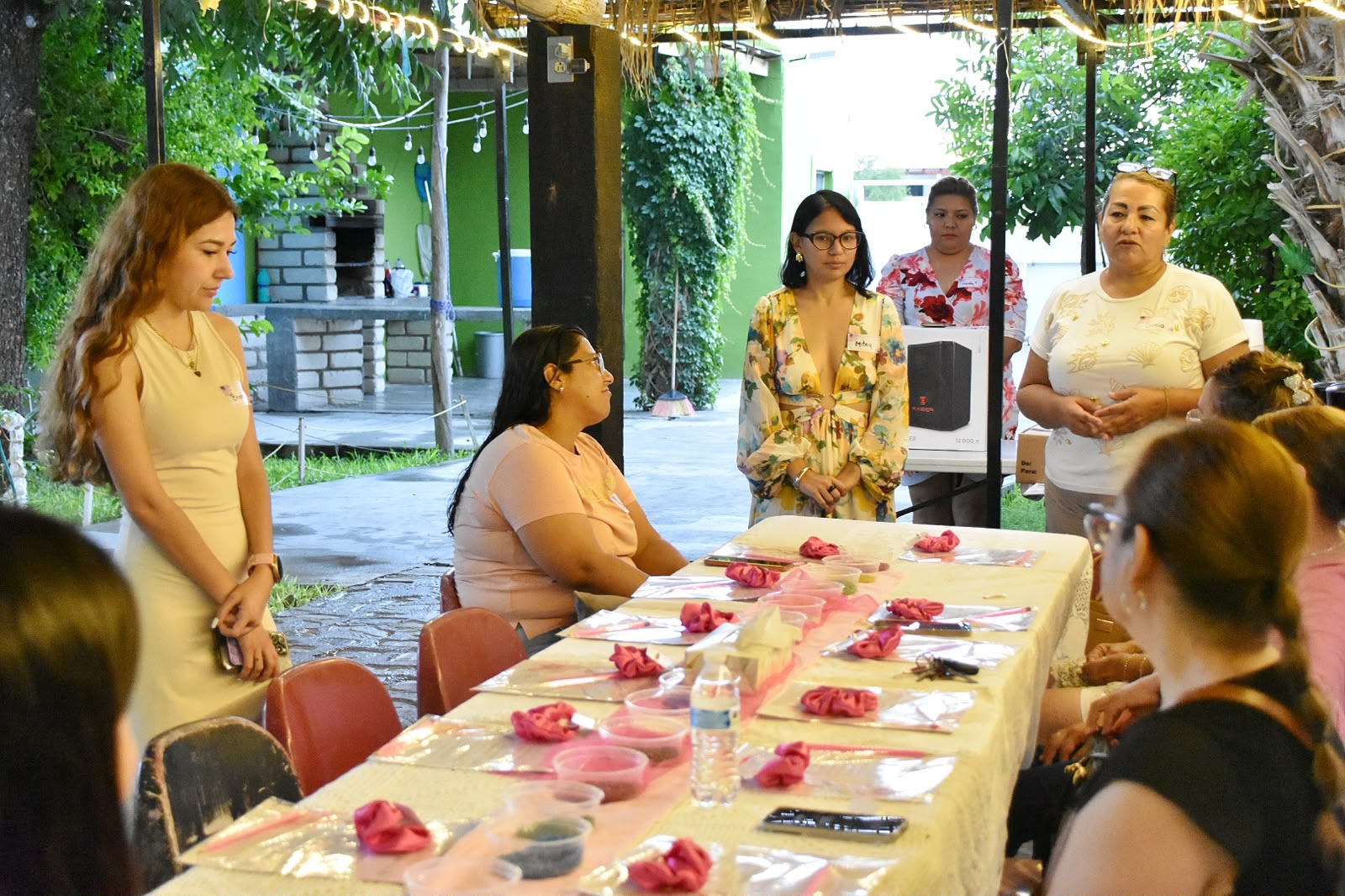 FORTALECEN AUTOESTIMA Y BIENESTAR DE LAS MUJERES CON EL TALLER “RECONOCIENDO A LA MUJER QUE SOY”