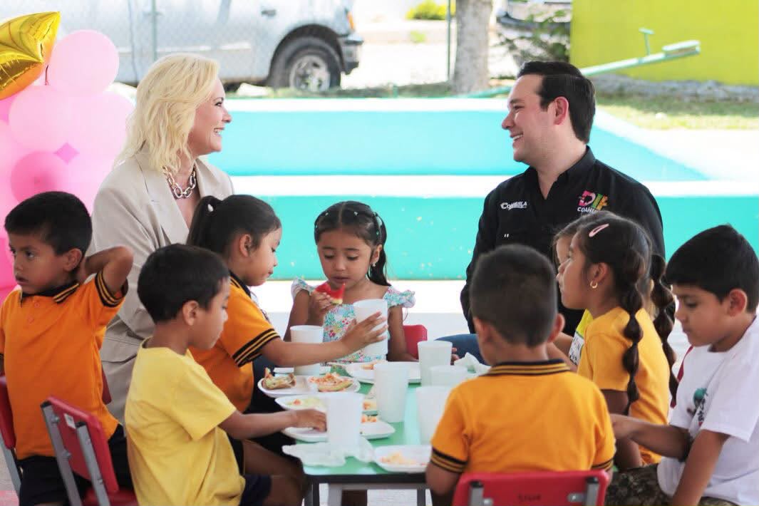 LAURA JIMÉNEZ FORTALECE ALIMENTACIÓN INFANTIL CON ENTREGA DE COMEDOR ESCOLAR EN MÚZQUIZ