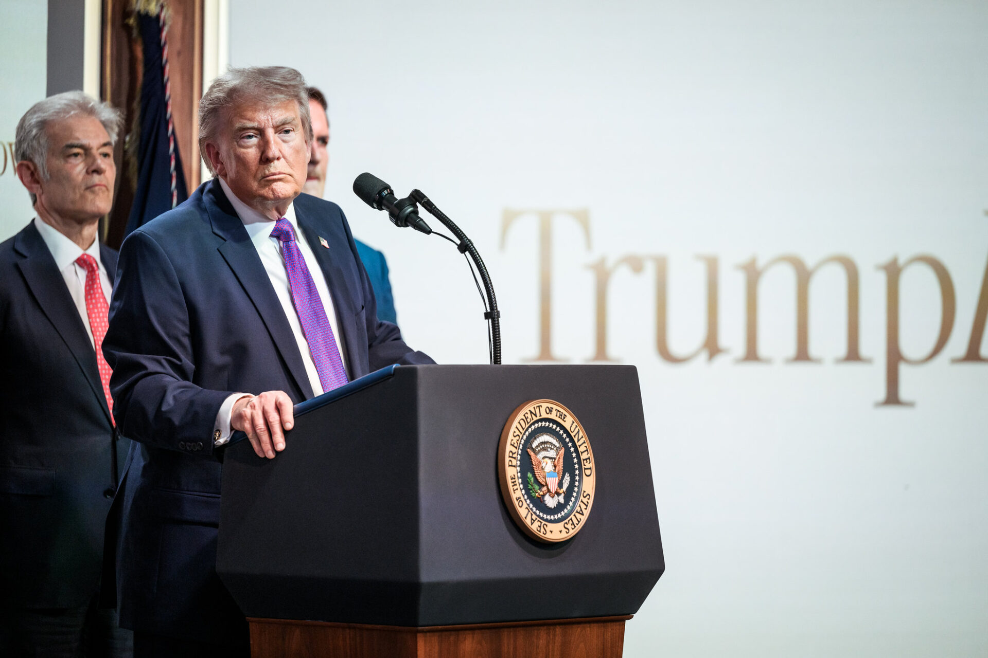 TRUMP ASEGURA QUE IRÁN ACEPTÓ INSPECCIONES NUCLEARES ILIMITADAS, TEHERÁN LO NIEGA