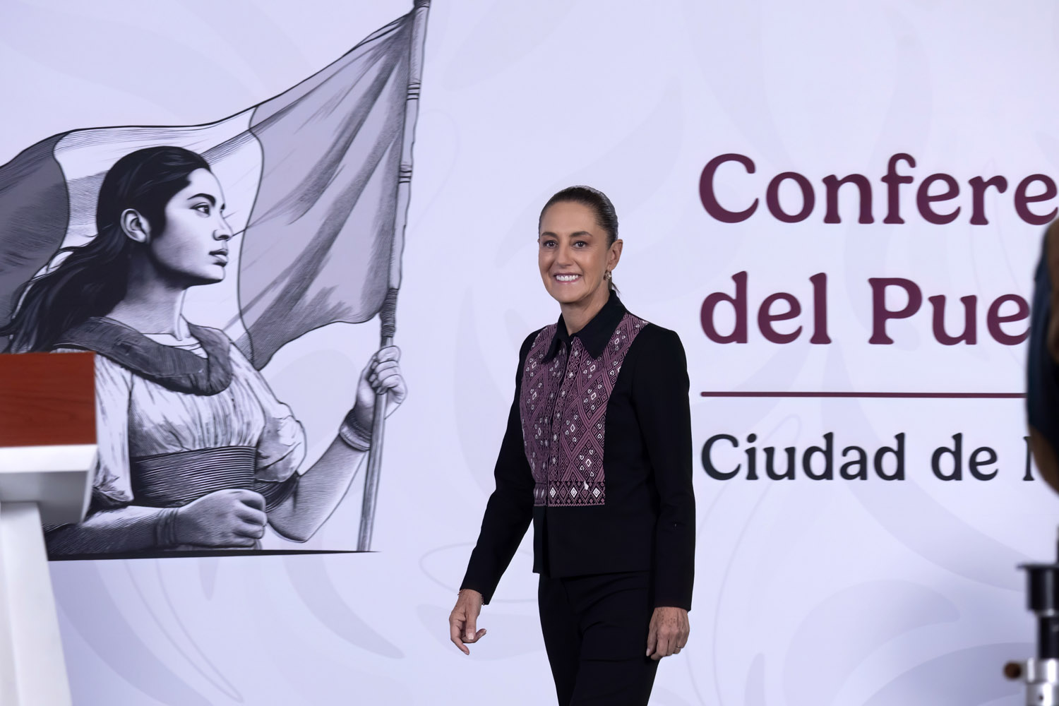 RECIBO A BUSCADORAS, PERO NO HAGO PROPAGANDA.- SHEINBAUM