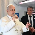 «NO SE PUEDE HABLAR DE DIGNIDAD Y DEJAR QUE LOS MARES SEAN CEMENTERIOS», DICE EL PAPA; DRAMA MIGRATORIO DEBE SER «EXAMEN DE CONCIENCIA»