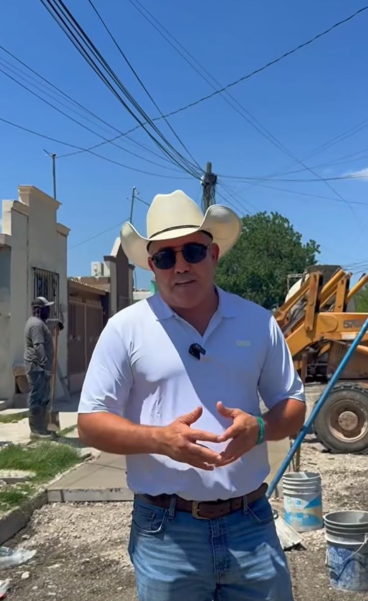 INICIA CHANO DÍAZ PAVIMENTACIÓN DE LA CALLE CACANAPÚ, UNA OBRA ESPERADA POR VECINOS DE SABINAS