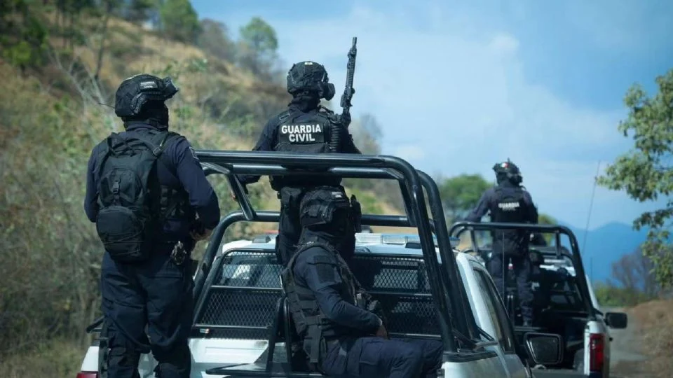 ENFRENTAMIENTOS ENTRE SUJETOS ARM4DOS DE DOS CÁRTELES EN LOCALIDADES DE APATZINGÁN DEJAN TRES HERIDOS