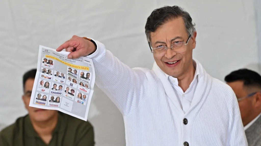 GUSTAVO PETRO RECHAZA RESULTADO ELECTORAL EN COLOMBIA Y DENUNCIA FRAUDE EN ACTAS DE VOTACIÓN