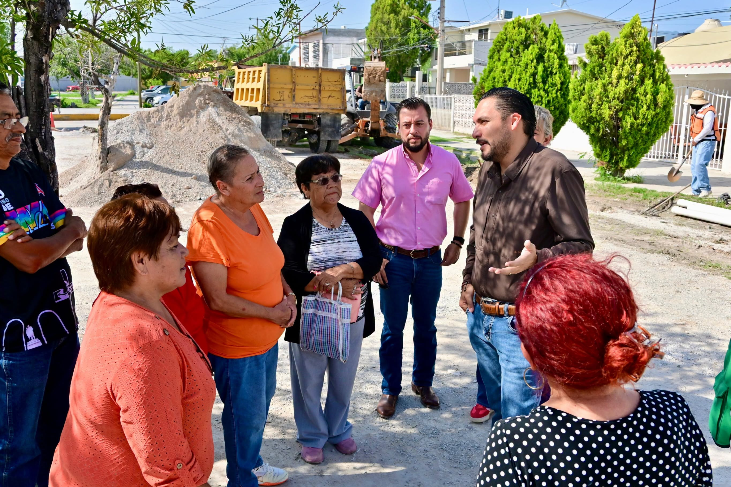 SUPERVISA CARLOS VILLARREAL OBRA PARA FORTALECER EL SUMINISTRO DE AGUA EN MIRAVALLE