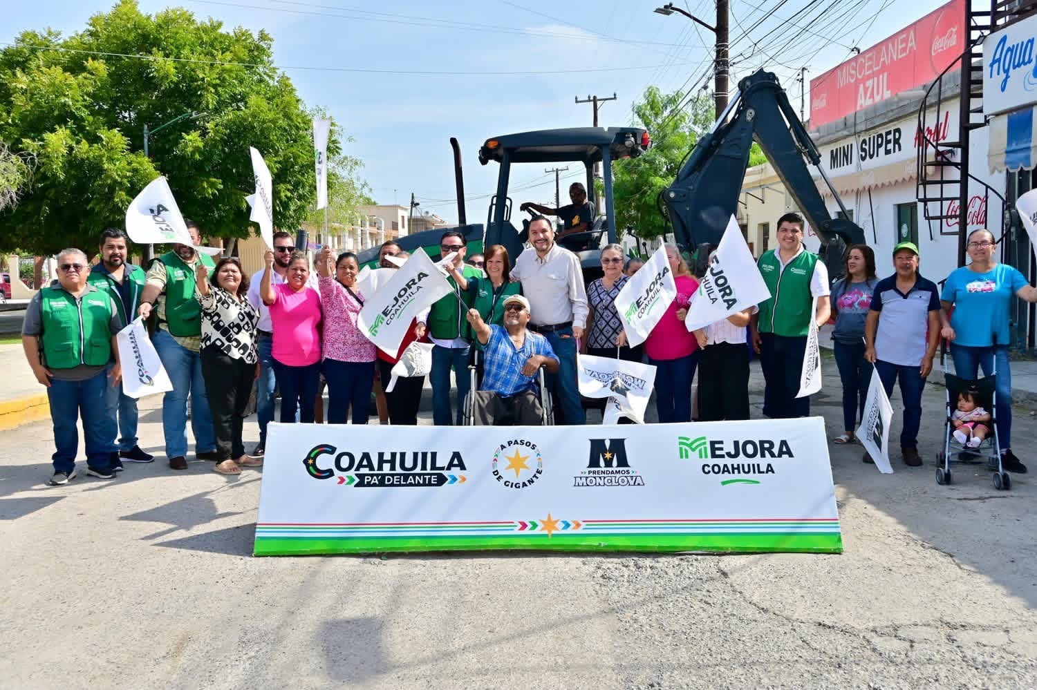 CARLOS VILLARREAL ENTREGA Y DA INICIO A NUEVAS OBRAS DE RECARPETEO EN ESTANCIAS