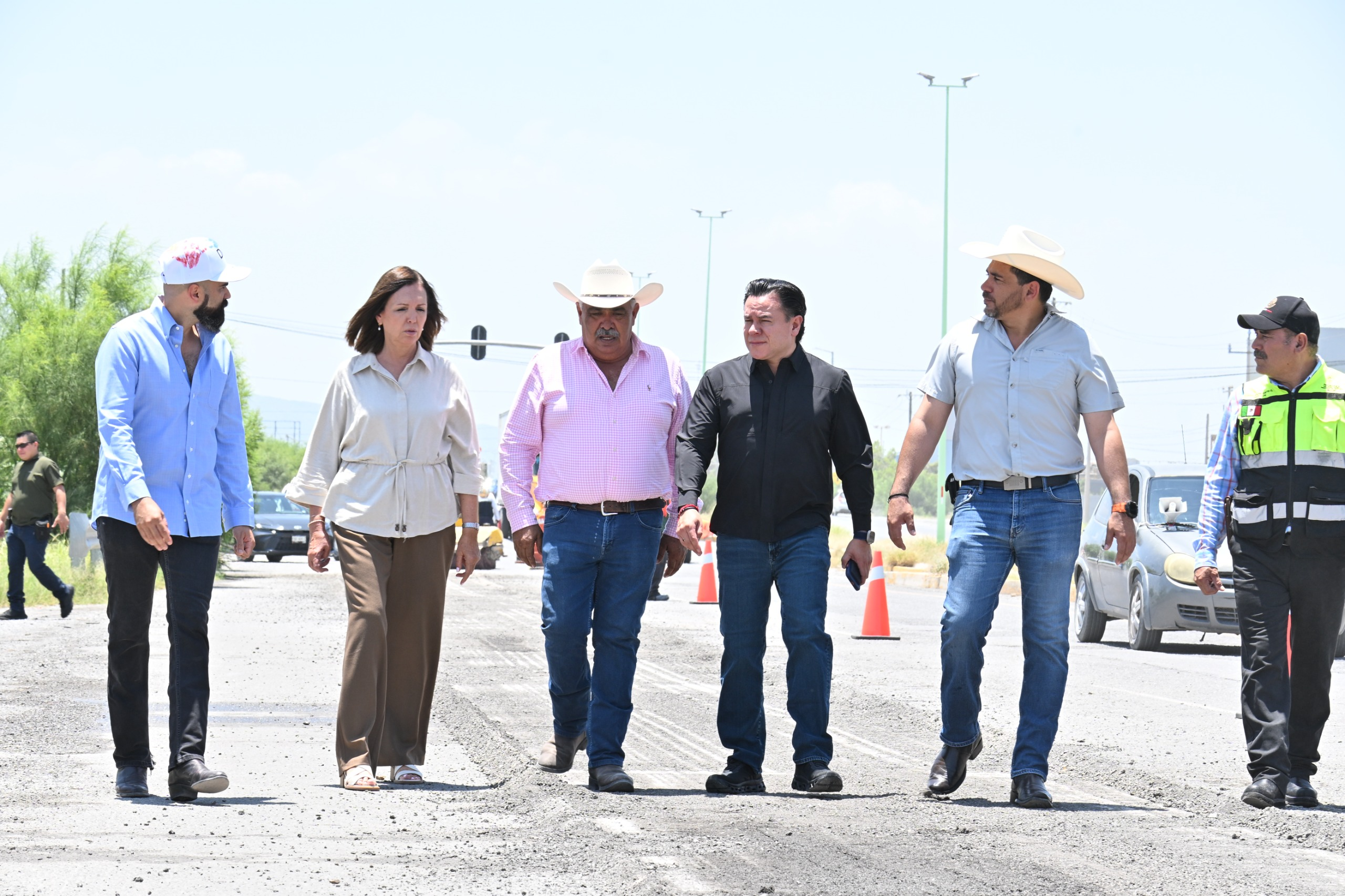 SARI PÉREZ Y MANOLO JIMÉNEZ REHABILITAN EL LIBRAMIENTO CARLOS SALINAS