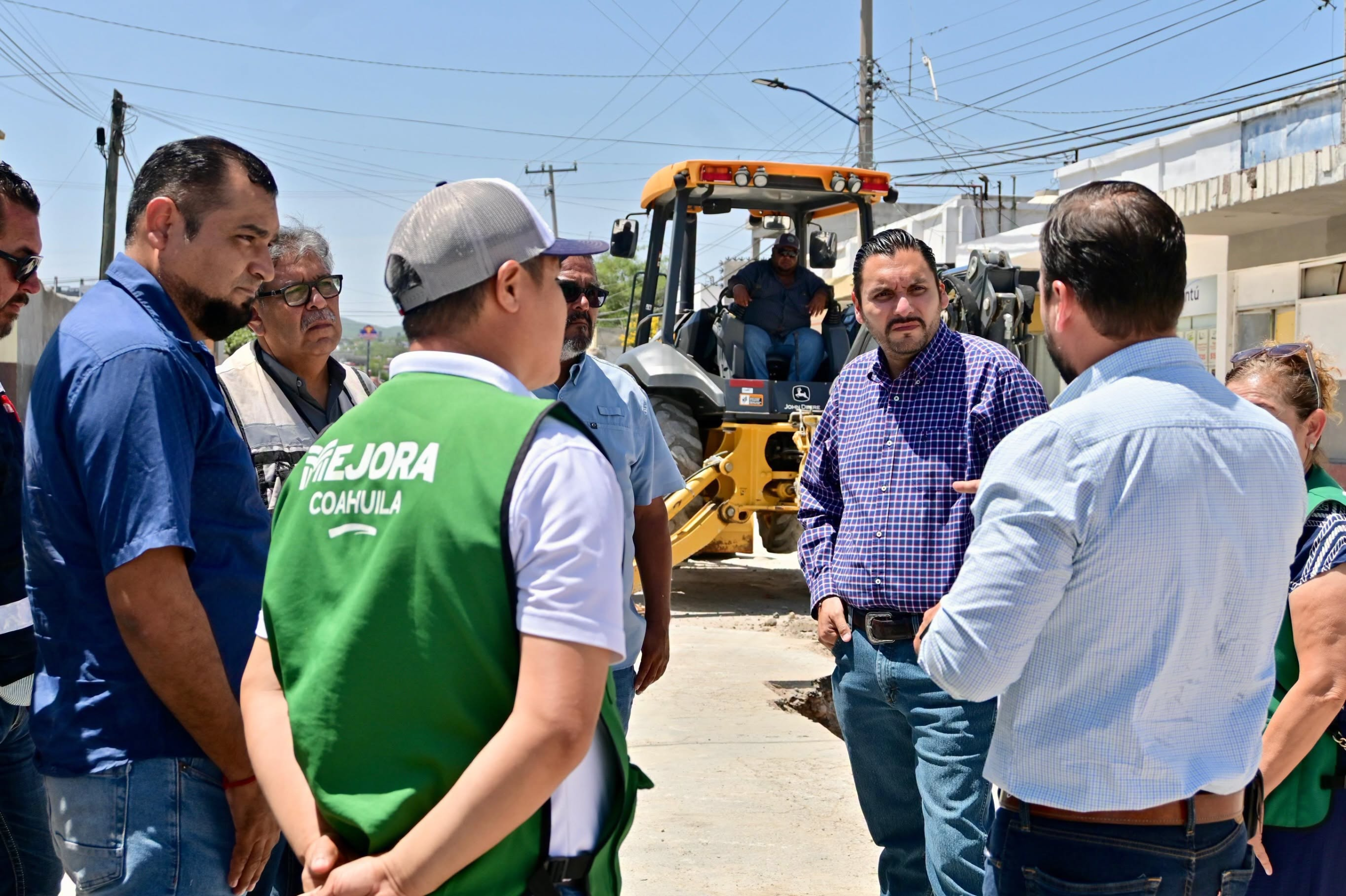 SUPERVISA CARLOS VILLARREAL REHABILITACIÓN DEL DRENAJE SANITARIO EN LA ZONA CENTRO DE MONCLOVA