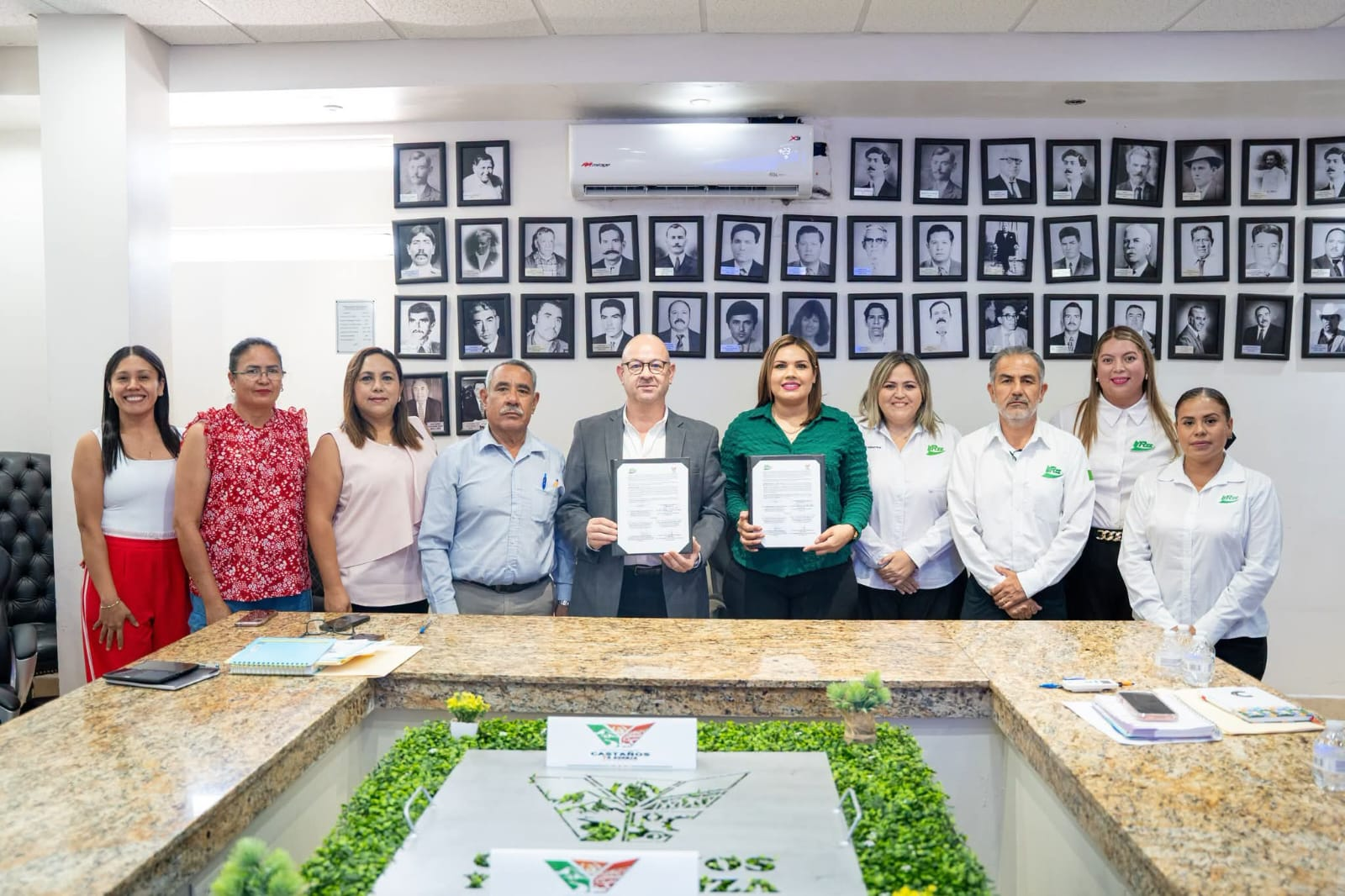 SUMAN ESFUERZOS CASTAÑOS Y UTRCC POR EL DESARROLLO DE LA COMUNIDAD ESTUDIANTIL