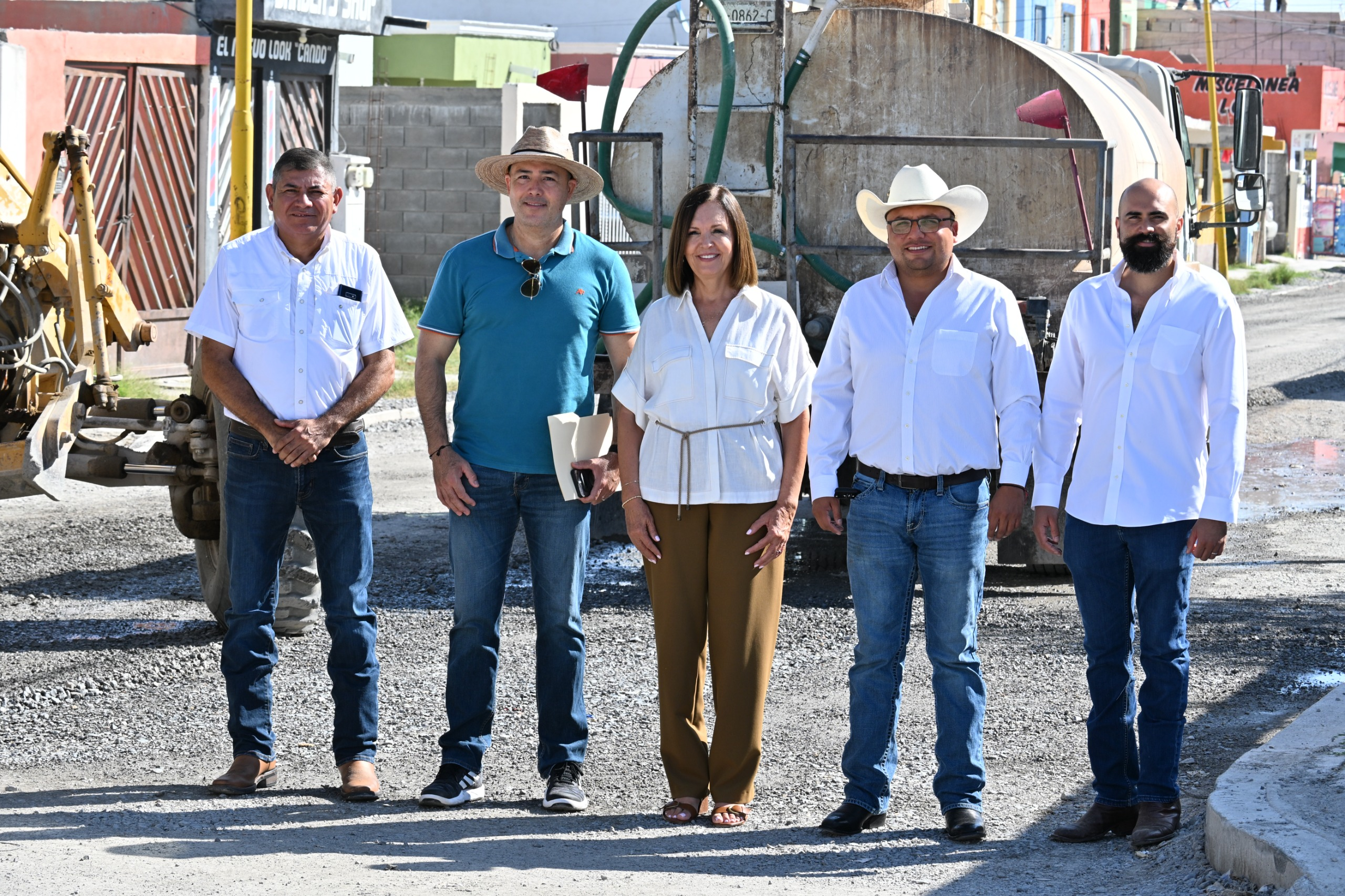 SARI PÉREZ RESPONDE CON HECHOS EN LA COLONIA JARDINES DEL AEROPUERTO
