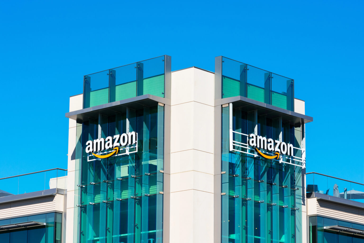 VENDERÁ JEFF BEZOS MÁS DE 4 MIL MDD EN ACCIONES DE AMAZON