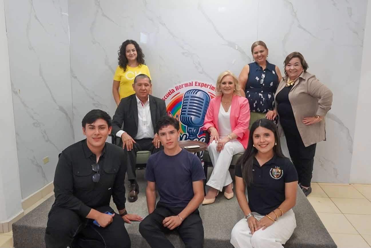 LAURA JIMÉNEZ REFRENDA APOYO A INSTITUCIÓN FORMADORA DE DOCENTES EN SAN JUAN DE SABINAS