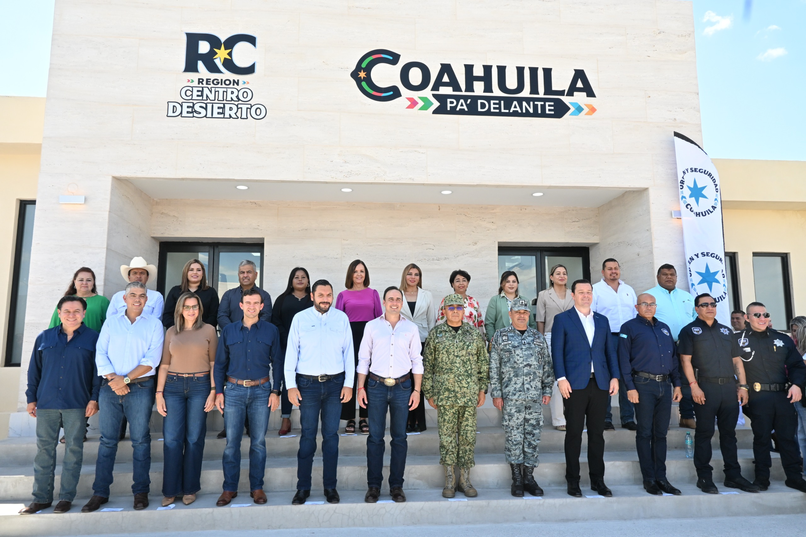 SARI PÉREZ ESTUVO PRESENTE EN LA ENTREGA DEL CENTRO INTEGRAL DE SEGURIDAD