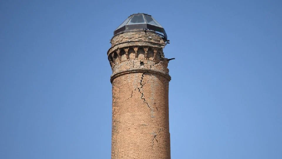 SISMO DE MAGNITUD 4.7 SACUDE GRANADA, ESPAÑA; DESALOJAN EL ANTIGUO MONUMENTO DE LA ALHAMBRA