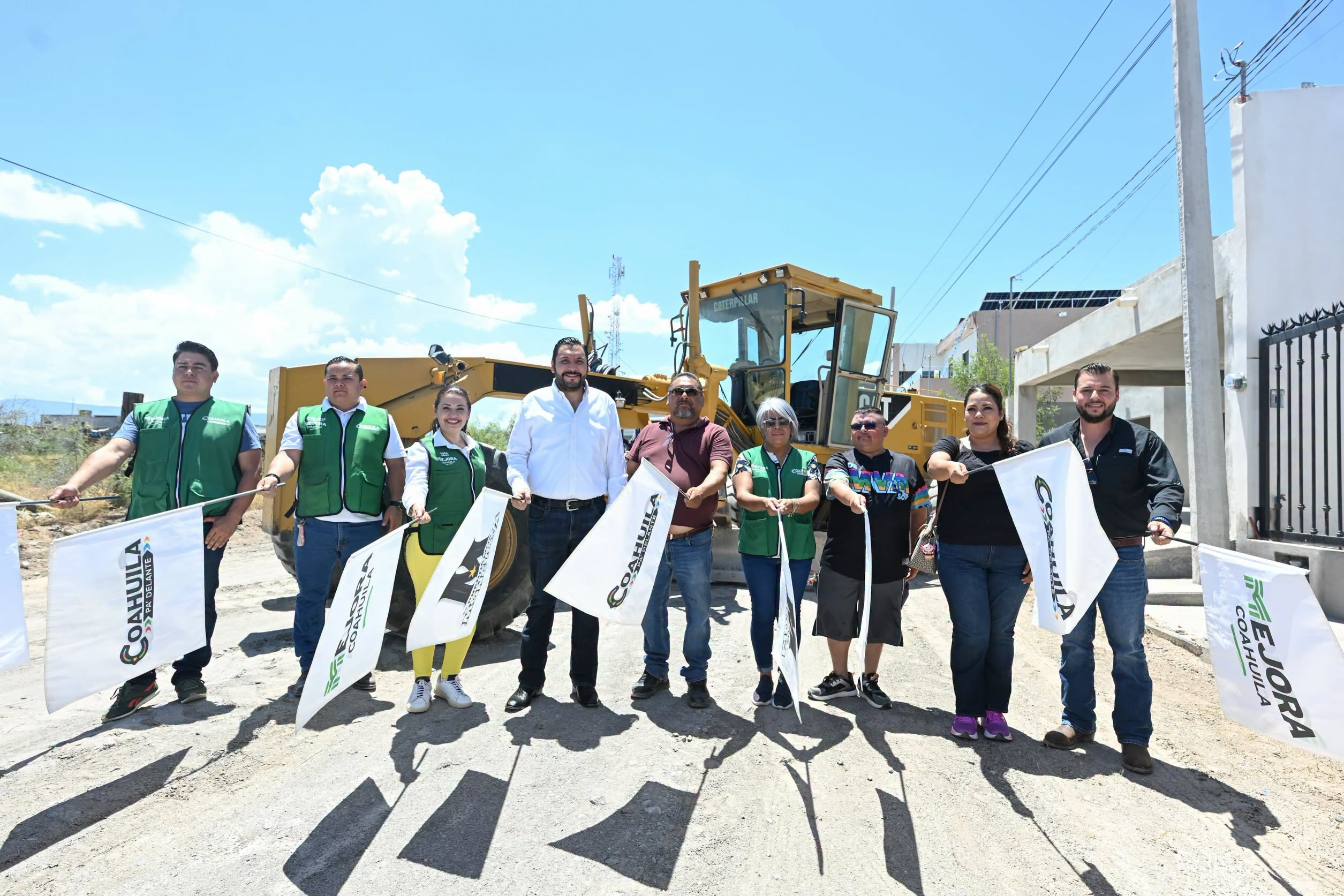 ARRANCA PAVIMENTACIÓN EN EL FRACCIONAMIENTO LOS REYES