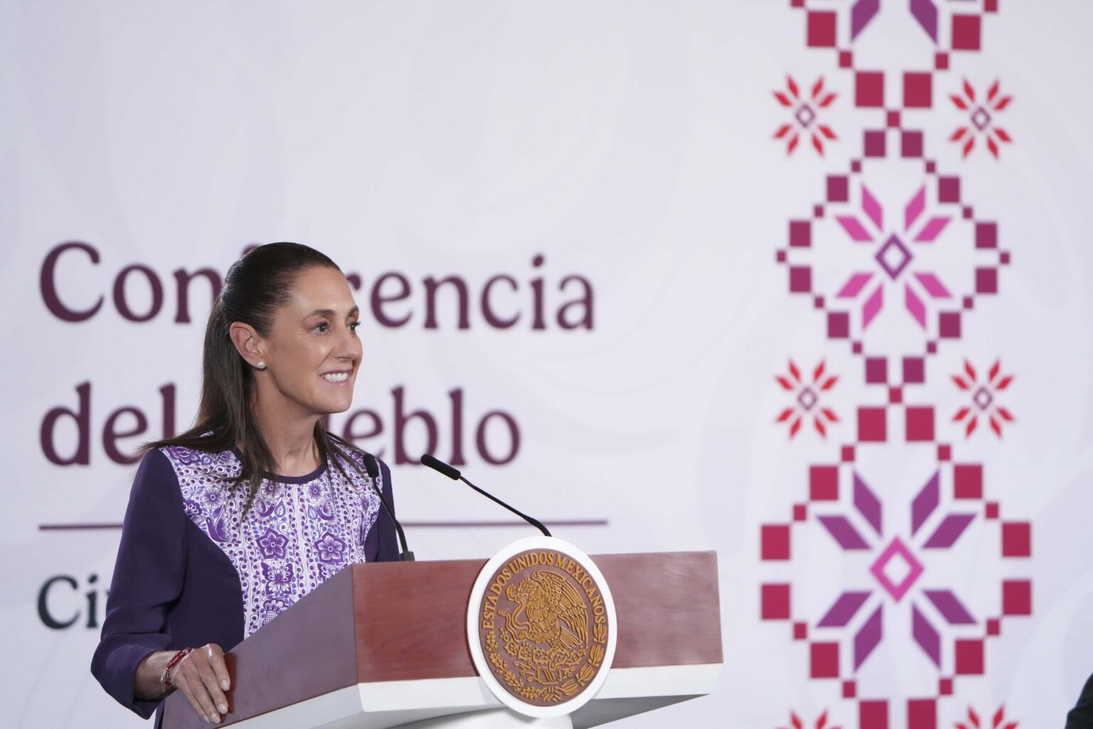 SHEINBAUM ADVIERTE DOBLE DISCURSO DE LA DEA POR DICHOS SOBRE MÉXICO