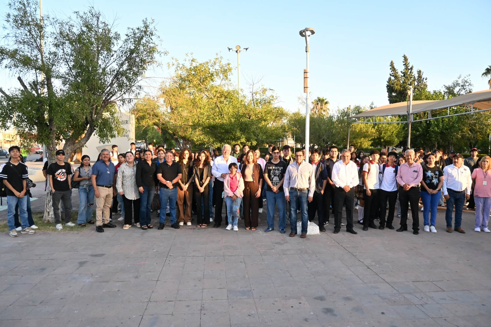 PONE EN MARCHA SARI PÉREZ EL ESTUDIA BUS EN FRONTERA