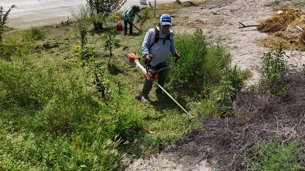 REFUERZA RAMOS ARIZPE LIMPIEZA EN DISTINTOS PUNTOS DE LA CIUDAD