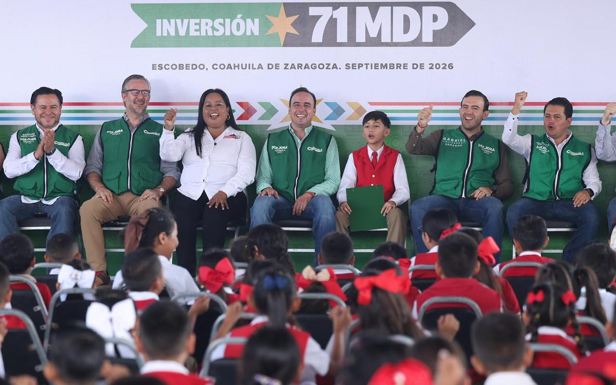 INICIA MANOLO ENTREGA DE UNIFORMES Y TENIS GRATIS EN LAS ESCUELAS RURALES