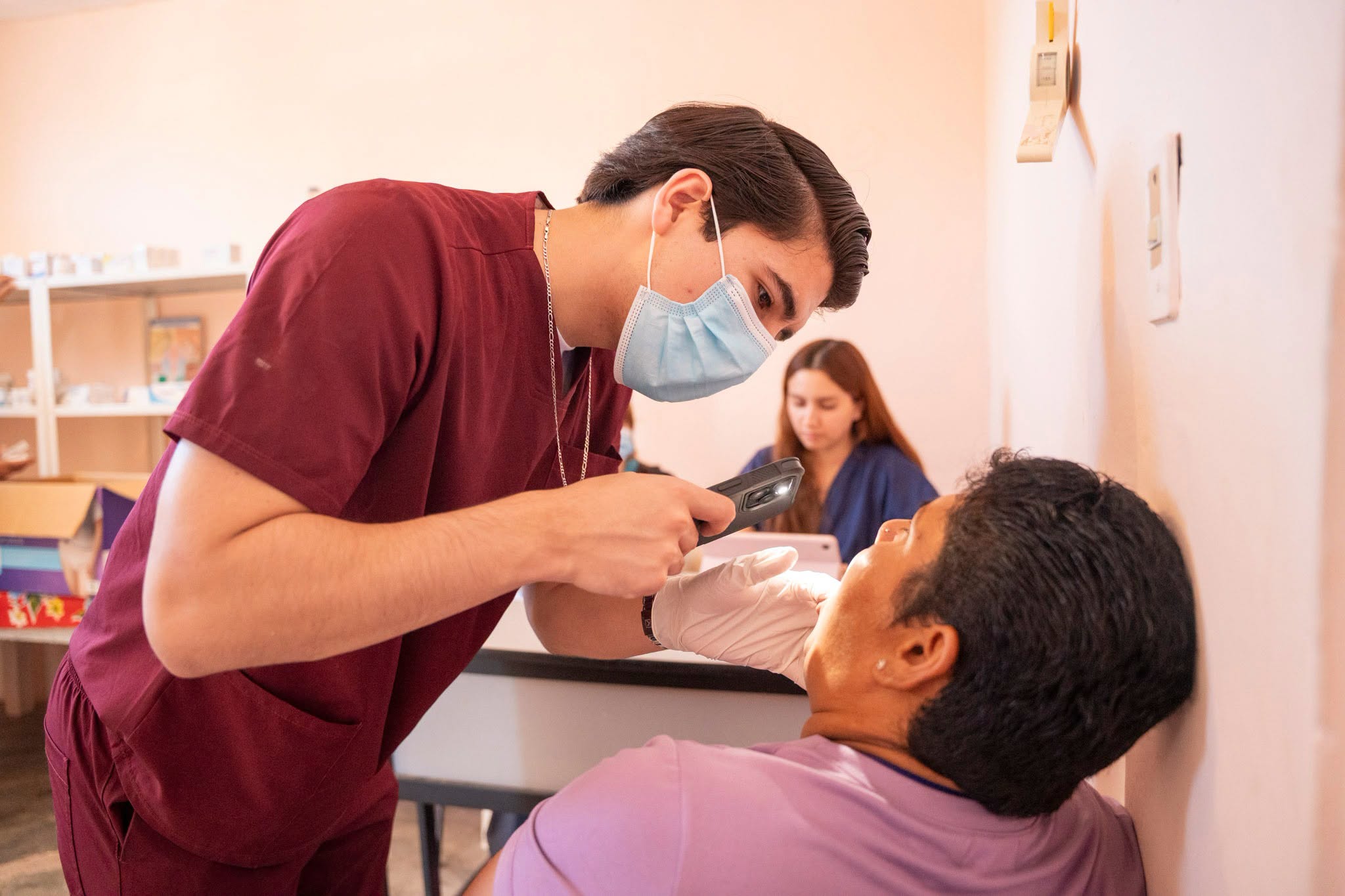 ACERCA YESICA SIFUENTES SERVICIOS DE SALUD Y APOYOS A FAMILIAS DEL EJIDO DOLORES