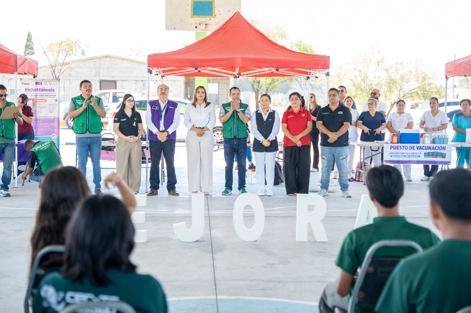 ACERCAN SERVICIOS DE SALUD Y ATENCIÓN A FAMILIAS DE CASTAÑOS