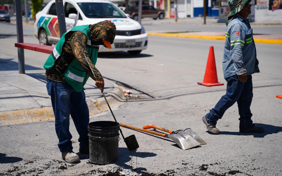 RAMOS ARIZPE FORTALECE MANTENIMIENTO VIAL CON BACHEO