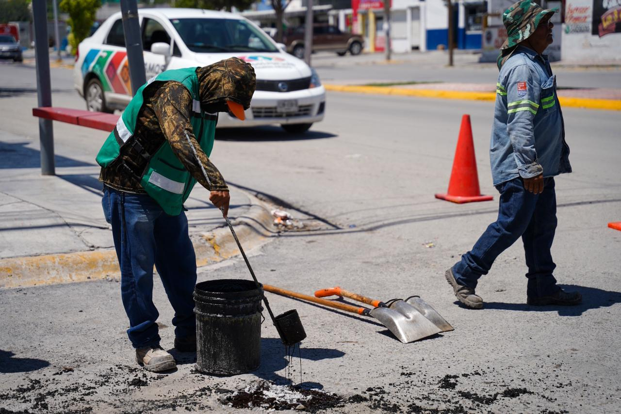 RAMOS ARIZPE FORTALECE MANTENIMIENTO VIAL CON BACHEO