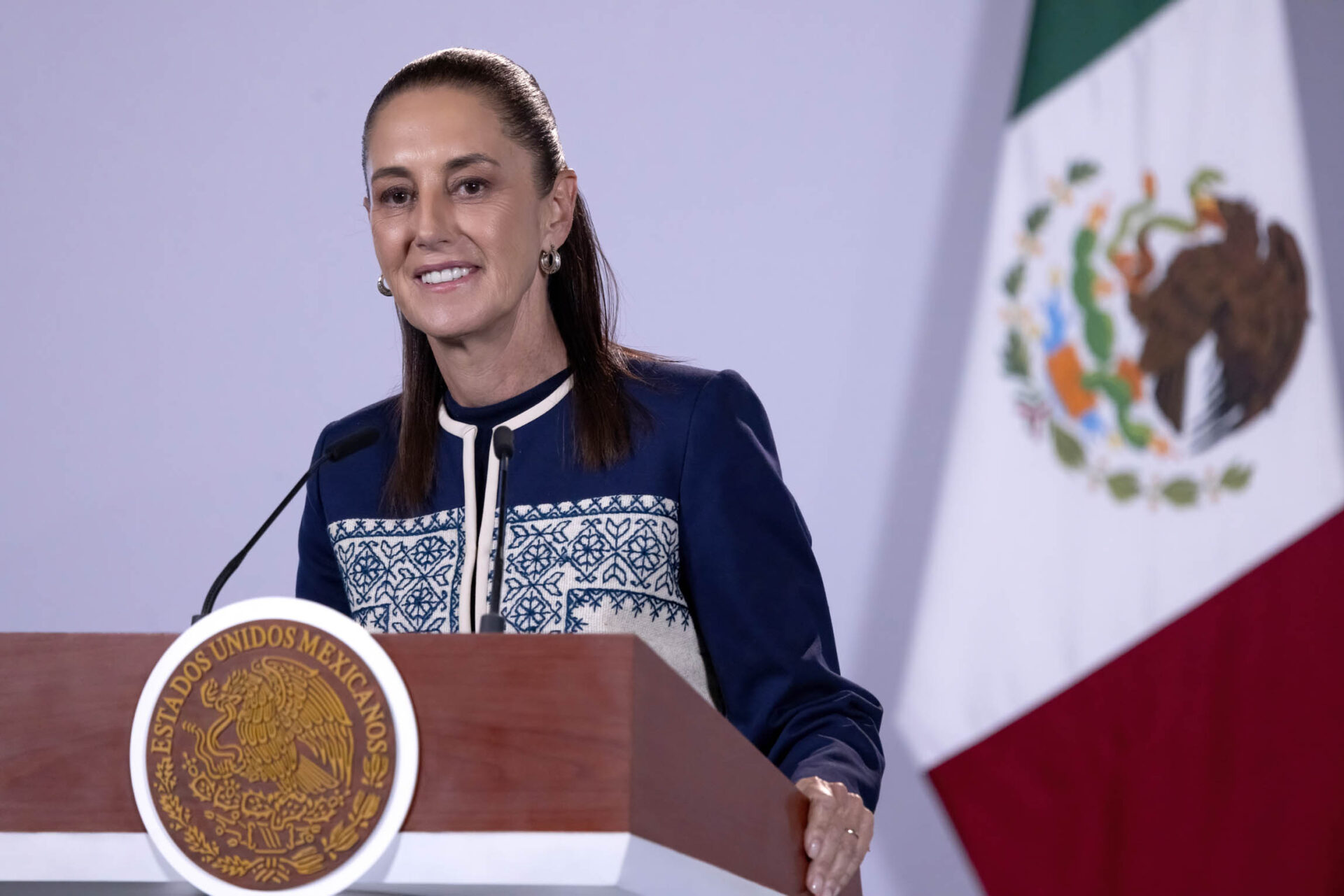 NIEGA SHEINBAUM QUE MEXICANOS APOYEN INTERVENCIÓN DE EU