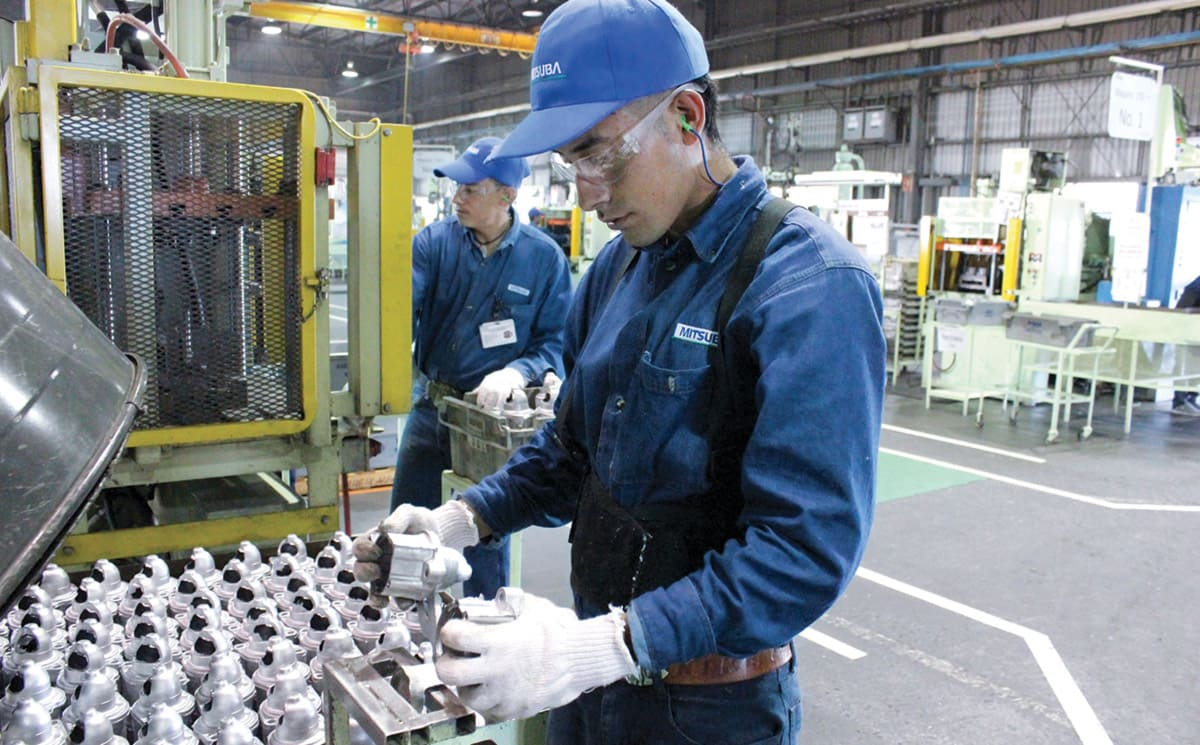 ANALIZAN REDUCCIÓN DE JORNADA LABORAL EN INDUSTRIA EMBOTELLADORA