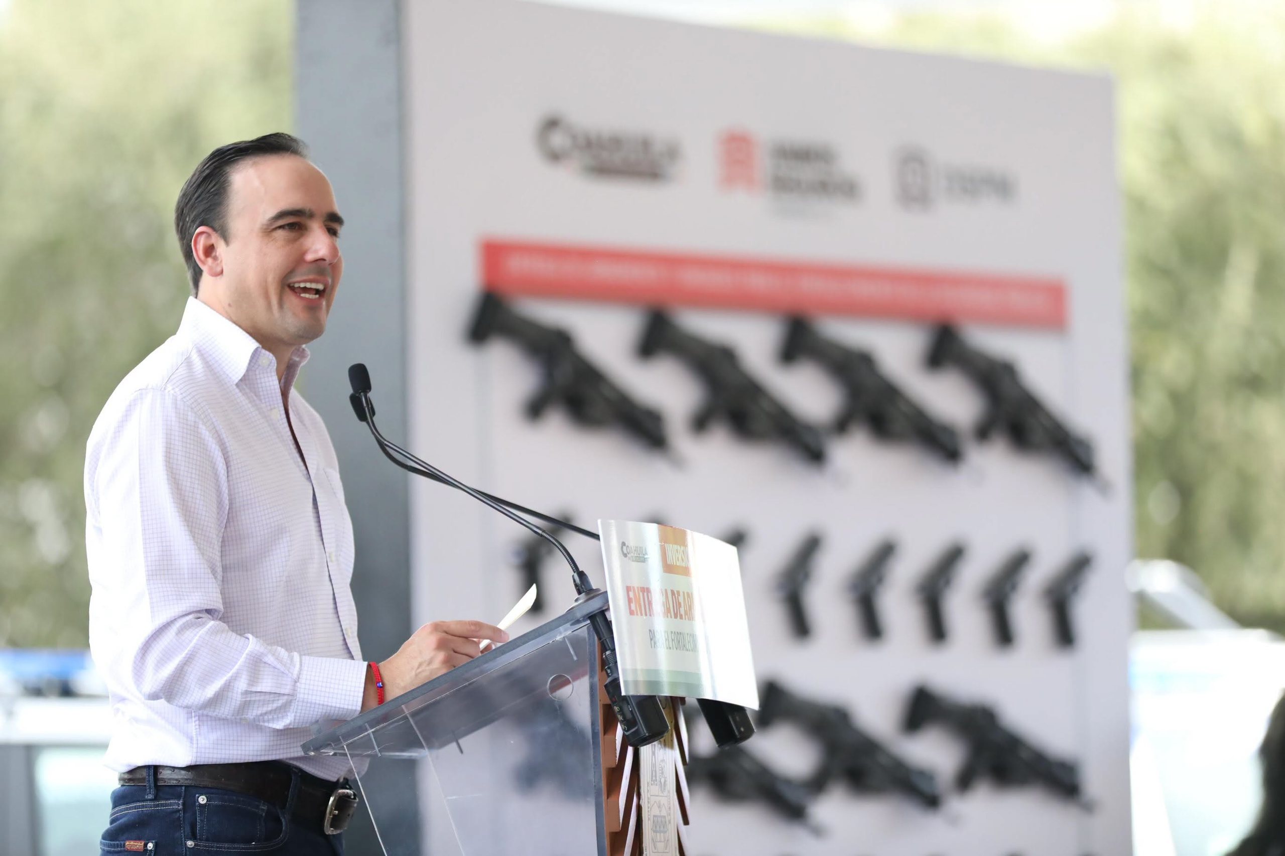 REFUERZAN SEGURIDAD EN TORREÓN: MANOLO JIMÉNEZ Y MIGUEL RIQUELME ENTREGAN PATRULLAS Y ARMAMENTO POR 70 MILLONES DE PESOS