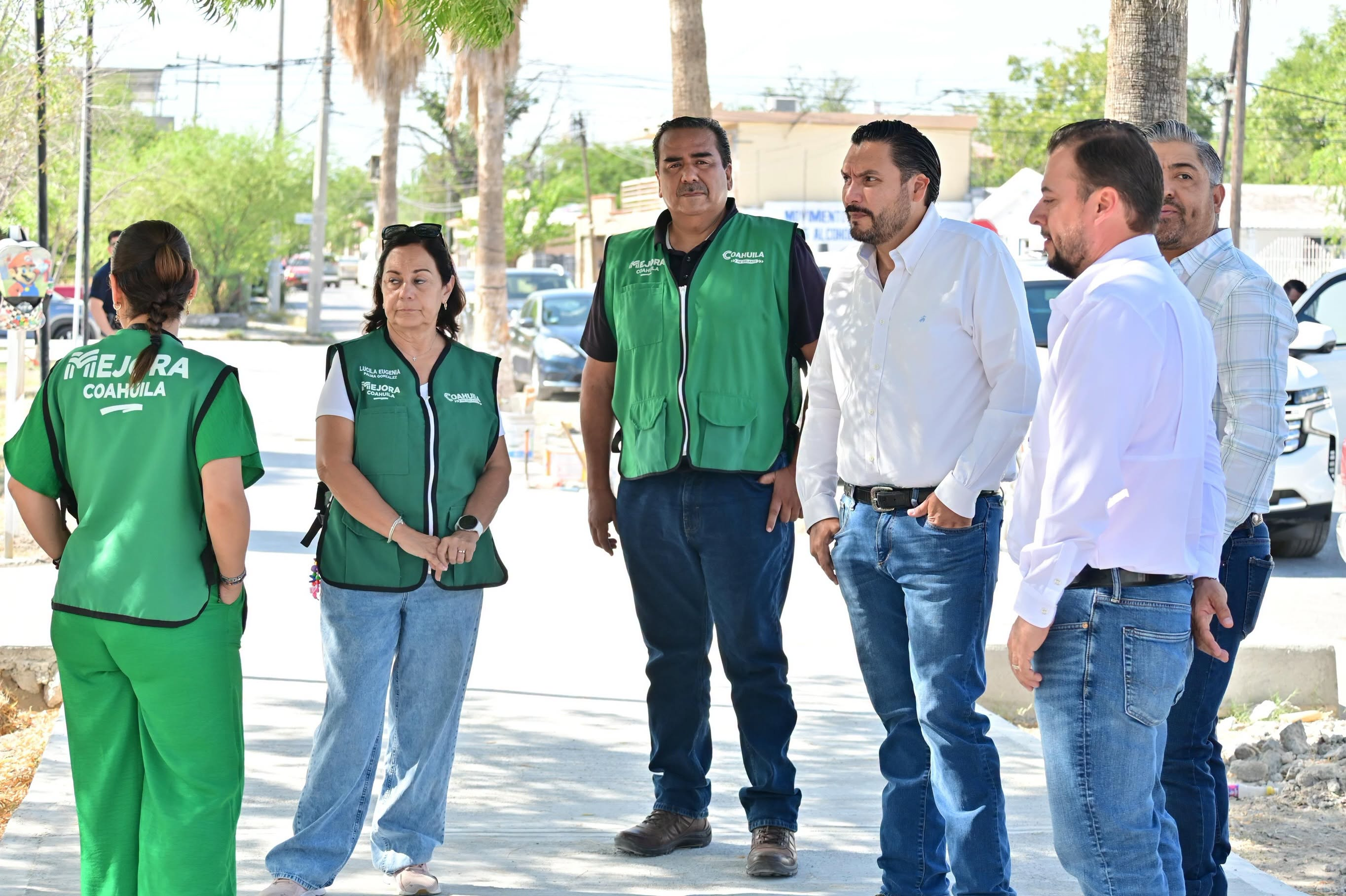 SUPERVISAN REHABILITACIÓN DE PLAZA EN LA COLONIA OBRERA SUR