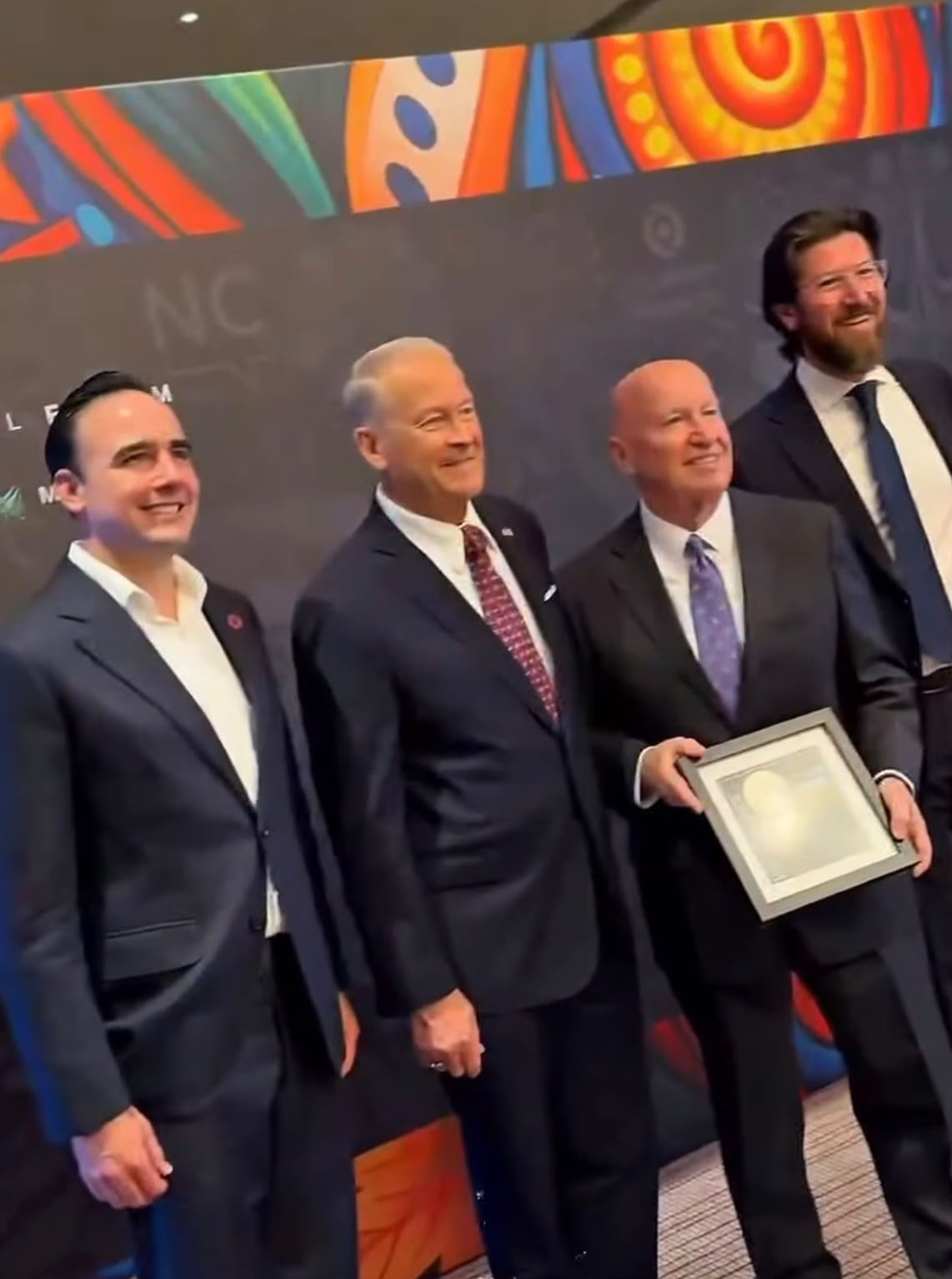 PROMUEVE MANOLO JIMÉNEZ VENTAJAS DE COAHUILA EN FORO NACIONAL