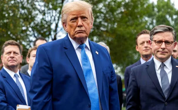 JUEZ EXIGE A GOBIERNO DE TRUMP JUSTIFICACIÓN LEGAL DE ATAQUES A LANCHAS EN EL CARIBE Y EL PACÍFICO; LE DA 14 DÍAS DE PLAZO