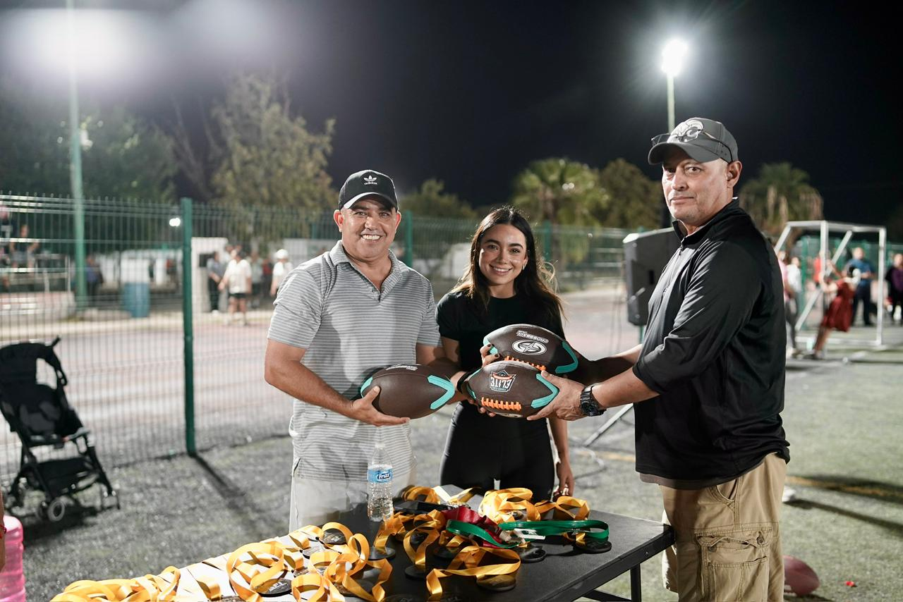 INAUGURA CHANO DÍAZ LA TEMPORADA DE LA «SABINAS FLAG LEAGUE»