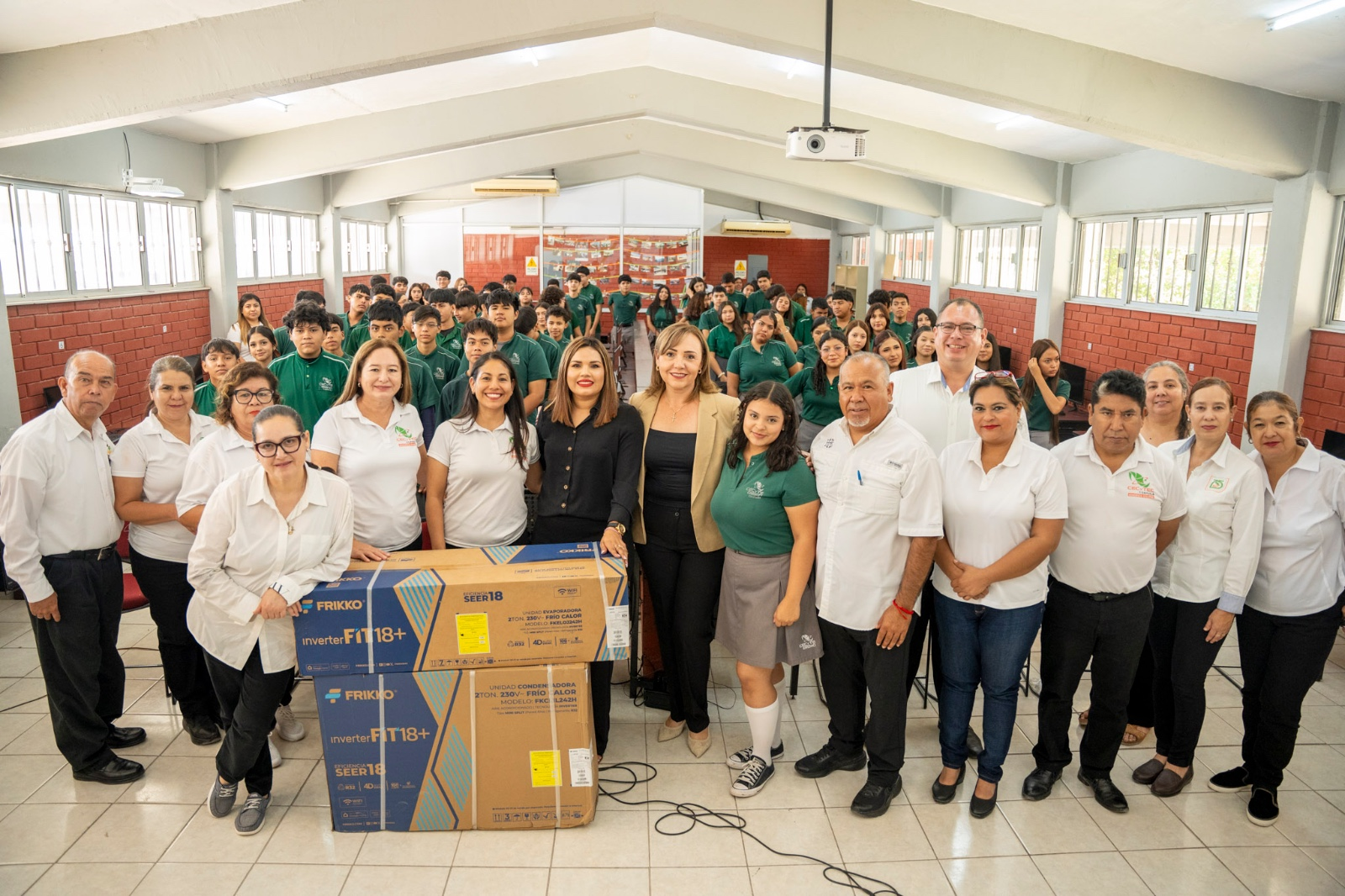 CELEBRA CECYTEC CASTAÑOS 32 AÑOS FORMANDO GENERACIONES