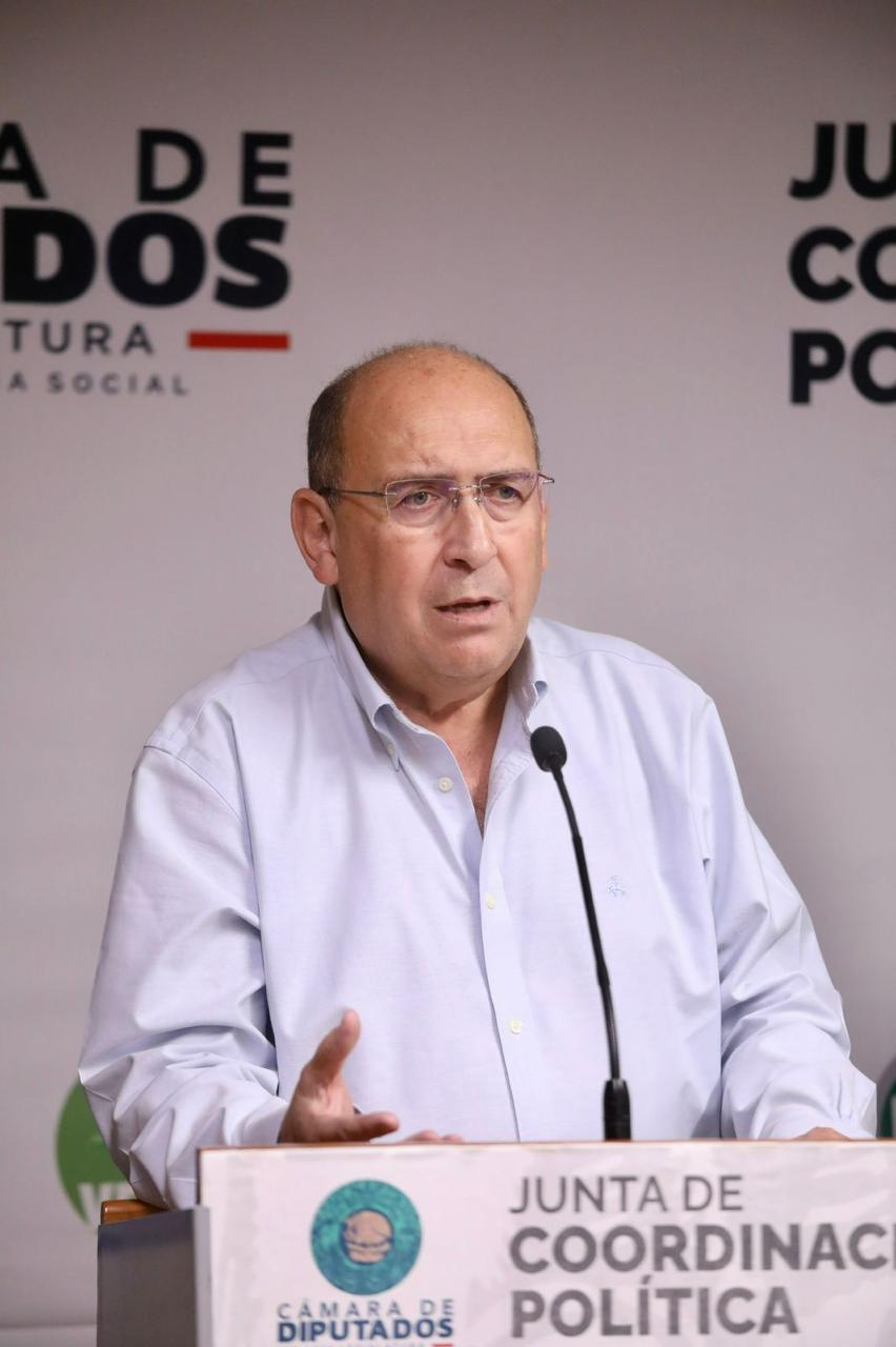 RUBÉN MOREIRA ALERTA POR COBRO DE HASTA 2% A CELULARES, COMPUTADORAS Y TABLETAS