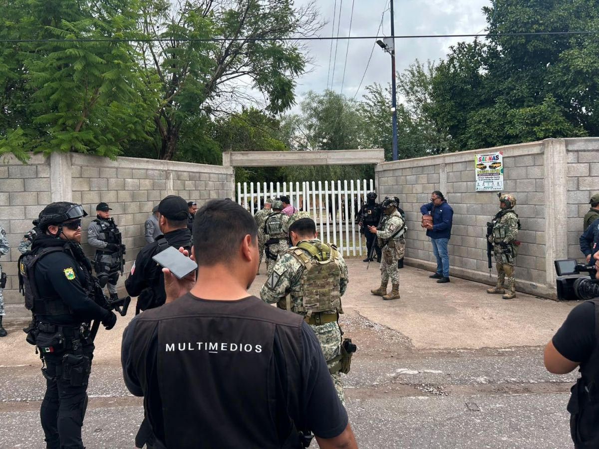 DOS JÓVENES SON DETENIDOS TRAS ATAQUE EN SECUNDARIA DE TORREÓN QUE DEJÓ VARIOS LESIONADOS