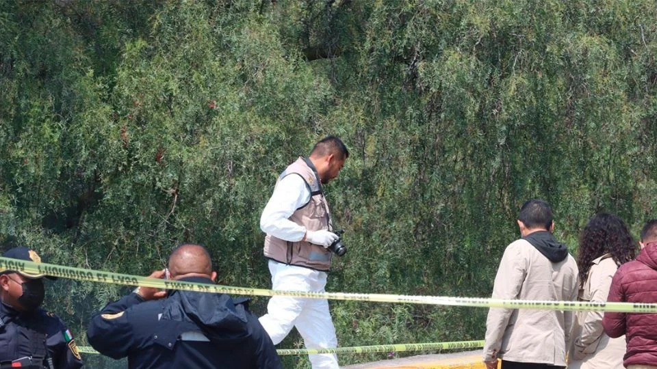 HALLAN CINCO CUERPOS MANIAT4DOS Y CON HERIDAS DE BAL4 EN TLALNEPANTLA, MORELOS
