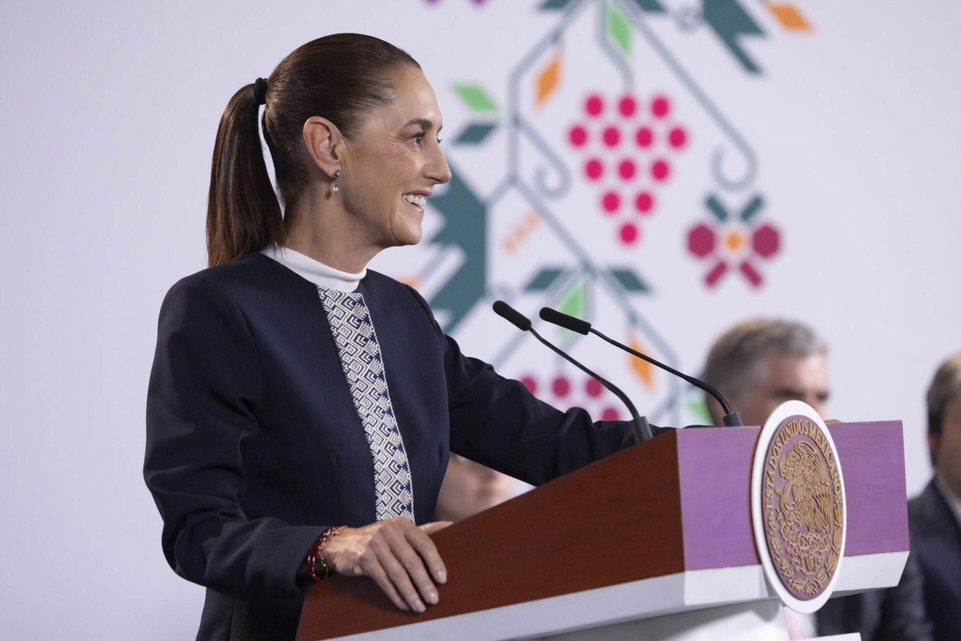 SE ACOTÓ MODALIDAD 40 POR FRAUDES MILLONARIOS.- SHEINBAUM