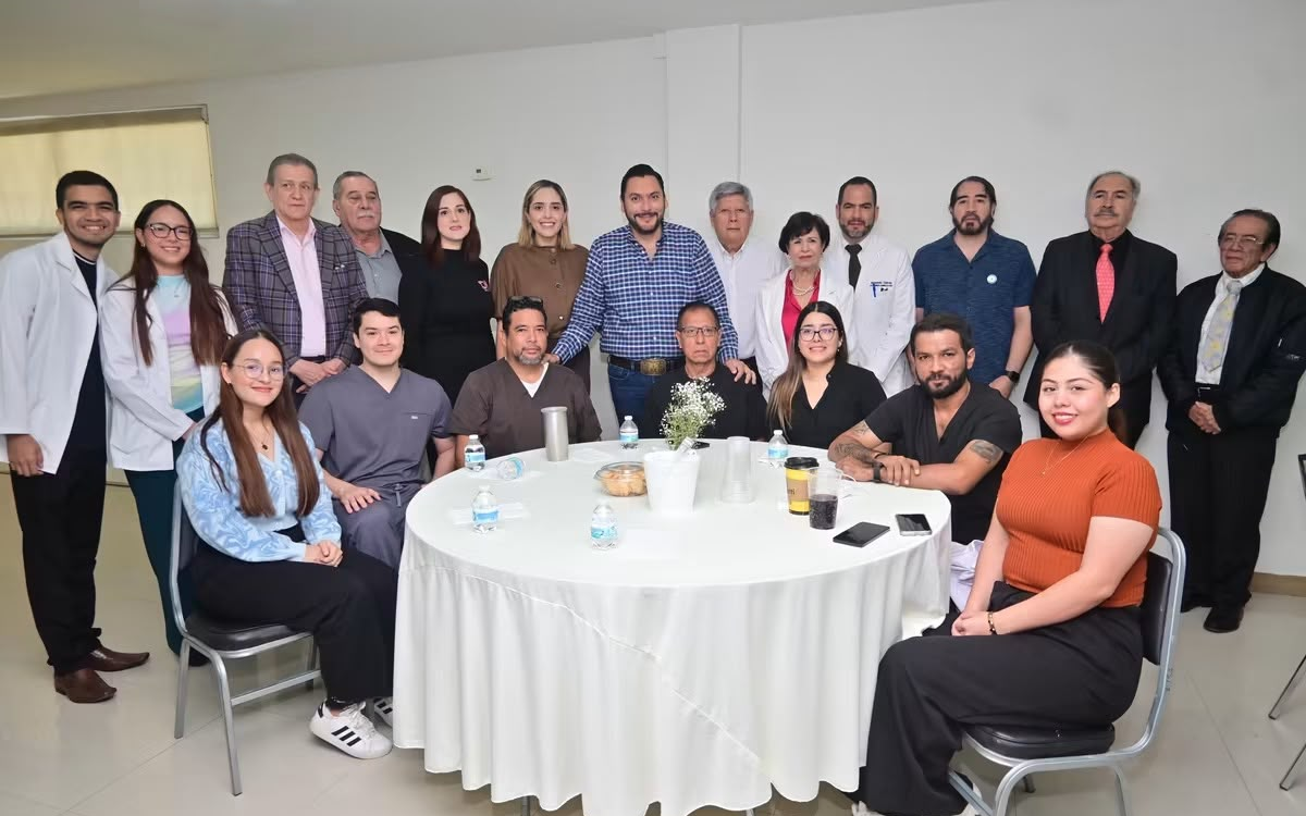 CARLOS VILLARREAL ENCABEZA FESTEJO POR EL DÍA DEL MÉDICO
