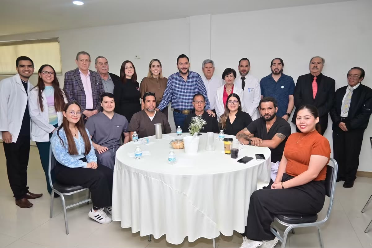 CARLOS VILLARREAL ENCABEZA FESTEJO POR EL DÍA DEL MÉDICO