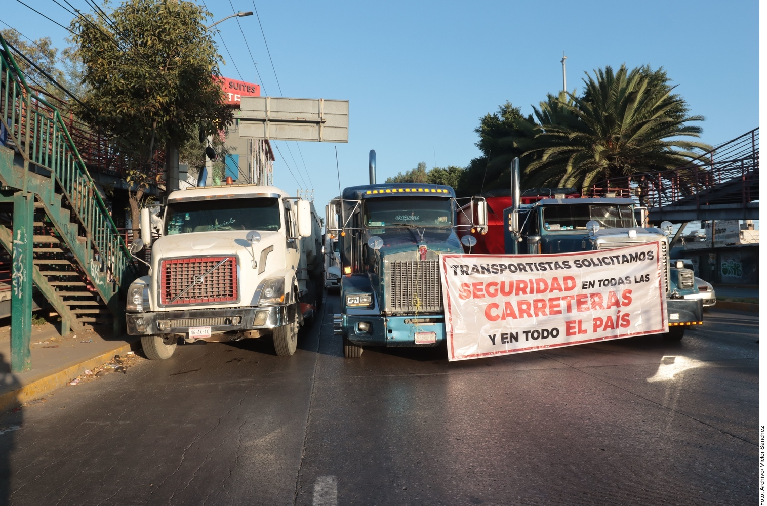 ANUNCIAN TRANSPORTISTAS PARO NACIONAL INDEFINIDO POR INSEGURIDAD EN CARRETERAS