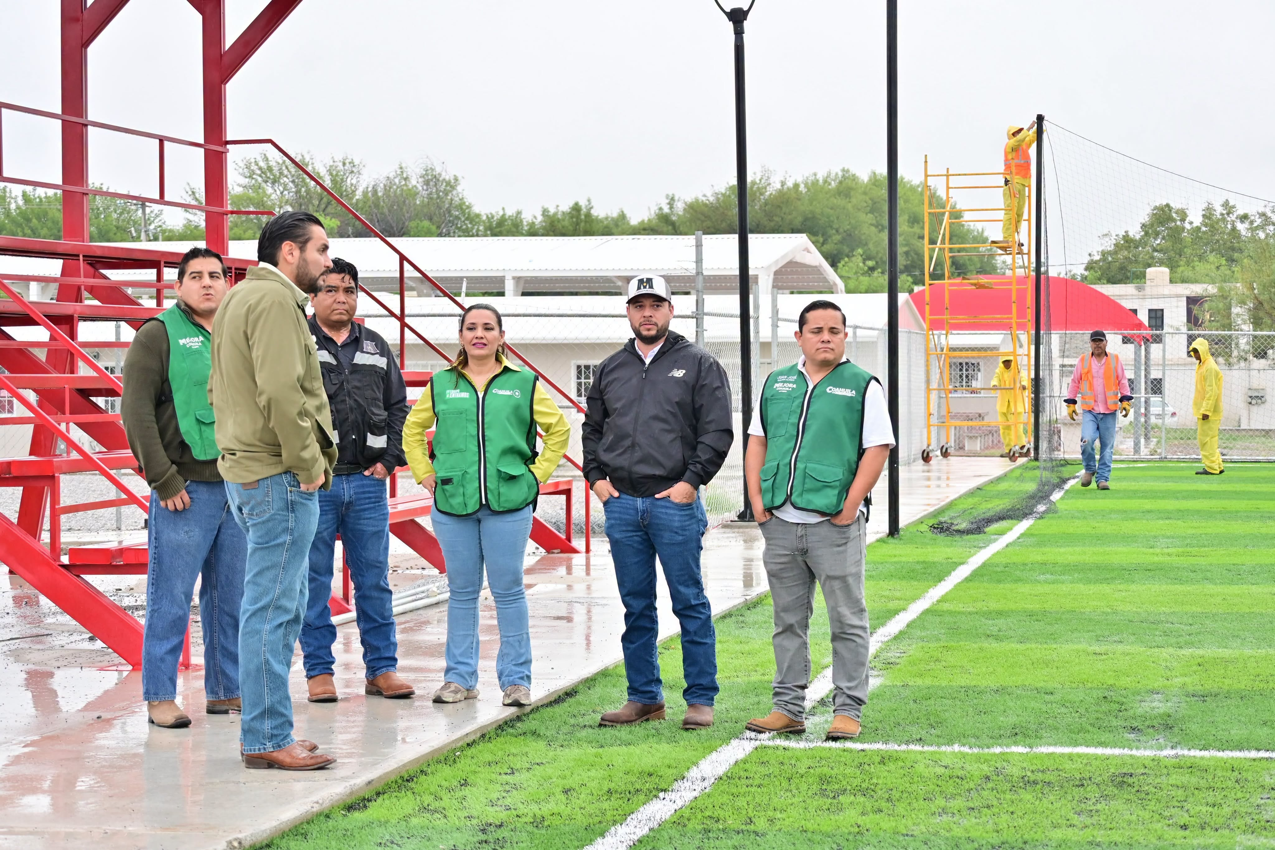INVIERTEN MÁS DE 5 MILLONES DE PESOS EN CANCHA DE FÚTBOL 7 EN MONCLOVA